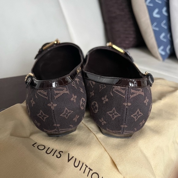 SOLD ❤️ LV Brown Monogram Gold Buckle Ballet Flats size 37.5 - Picture 13 of 13